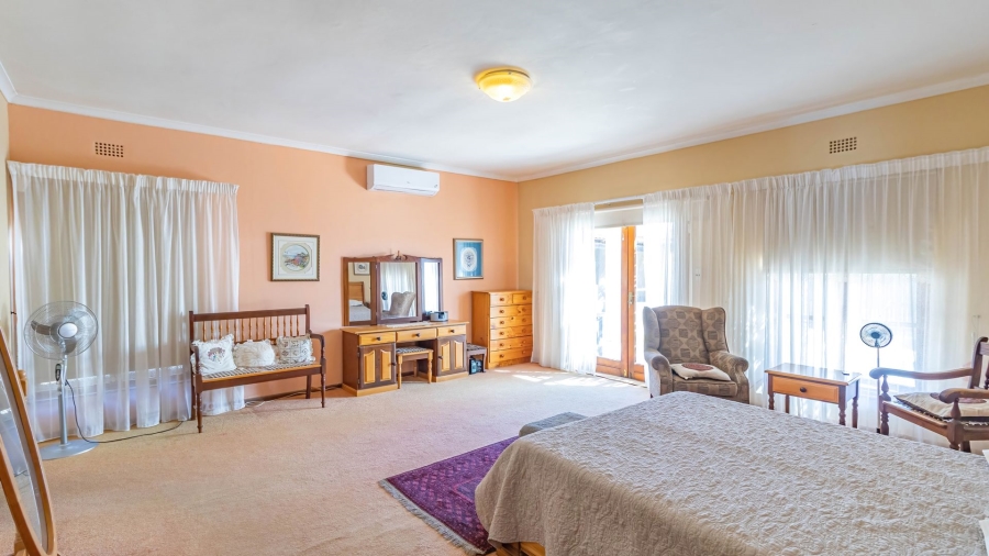 4 Bedroom Property for Sale in Riebeek Kasteel Western Cape